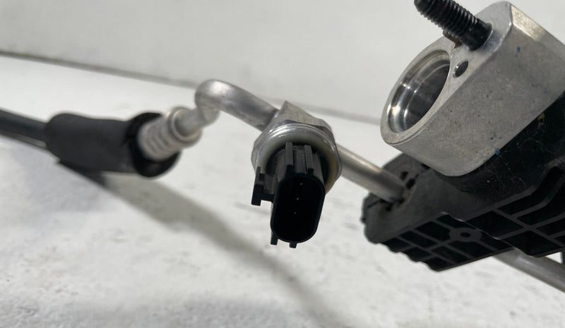 Load image into Gallery viewer, 2019-2025 GENESIS G70 AC A/C AIR CONDITIONING SUCTION &amp; LIQUID PIPE LINE #104354
