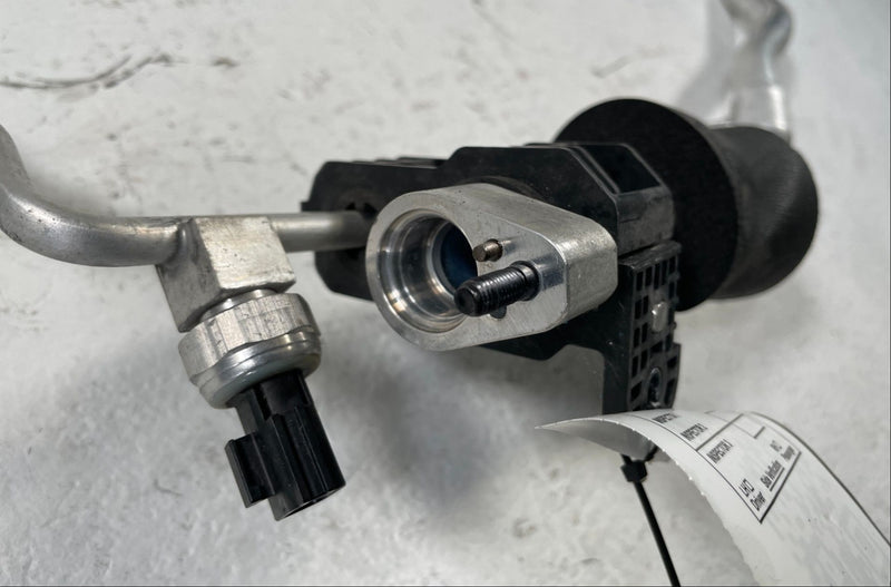Load image into Gallery viewer, 2019-2025 GENESIS G70 AC A/C AIR CONDITIONING SUCTION &amp; LIQUID PIPE LINE #104354
