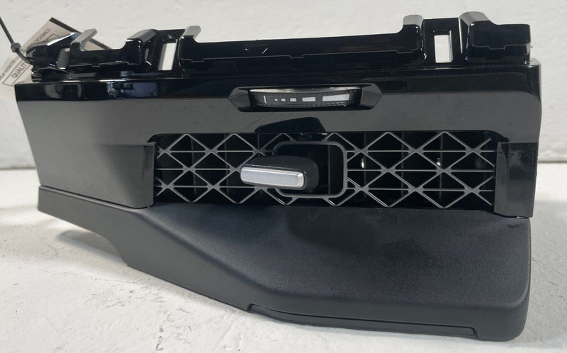 Load image into Gallery viewer, 2023-25 HONDA ACCORD DASH LEFT SIDE AC AIR VENT GRILLE W/ BEZEL MOLDING # 109511
