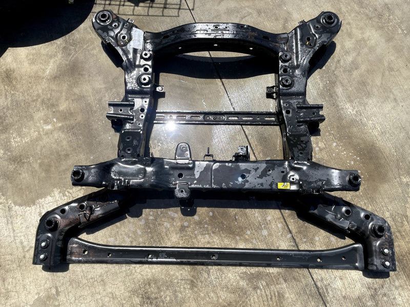 Load image into Gallery viewer, 23-25 HYUNDAI IONIQ 6 RWD FRONT SUSPENSION SUBFRAME CROSSMEMBER CRADLE # 110919
