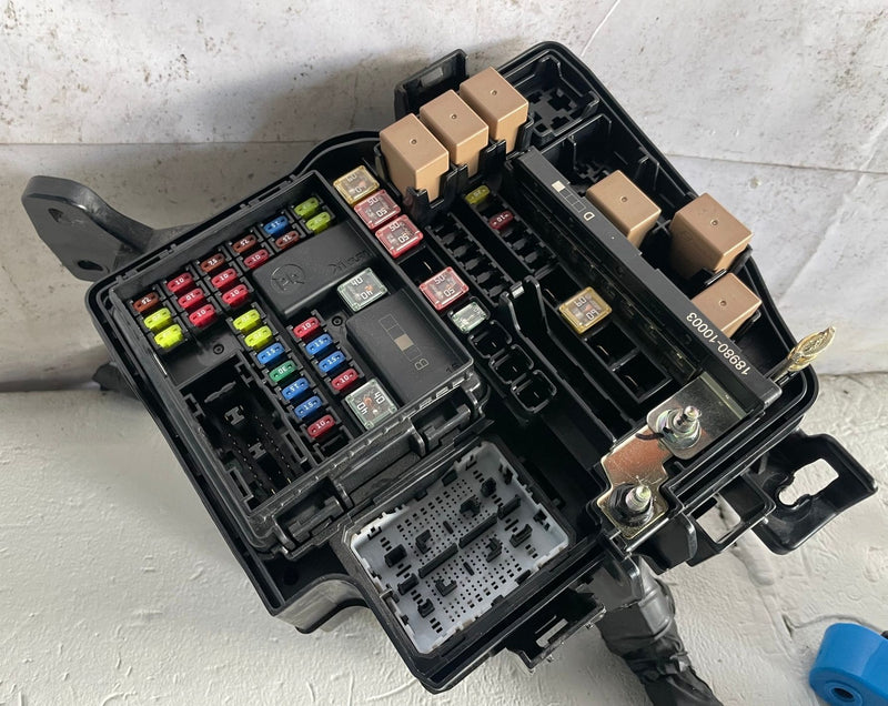 Load image into Gallery viewer, 2023 - 2025 KIA SPORTAGE FRONT WIRE WIRING HARNESS W/ FUSE BOX 2.5L # 113305
