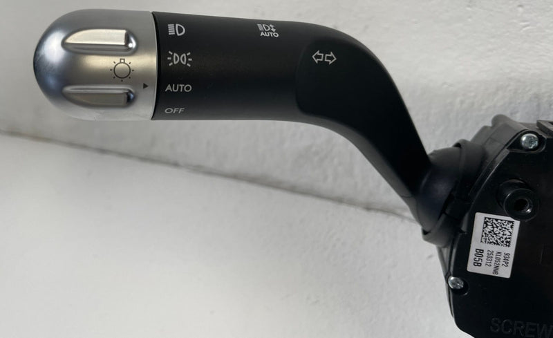 Load image into Gallery viewer, 2023-2025 HYUNDAI IONIQ 6 STEERING COLUMN MULTIFUNCTION CONTROL SWITCH # 110875
