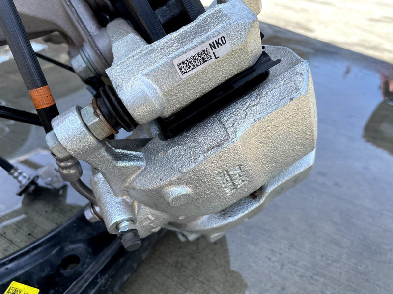 Load image into Gallery viewer, 2023-2025 HYUNDAI IONIQ 6 RWD FRONT LEFT SIDE SUSPENSION KNEE ASSEMBLY # 110911
