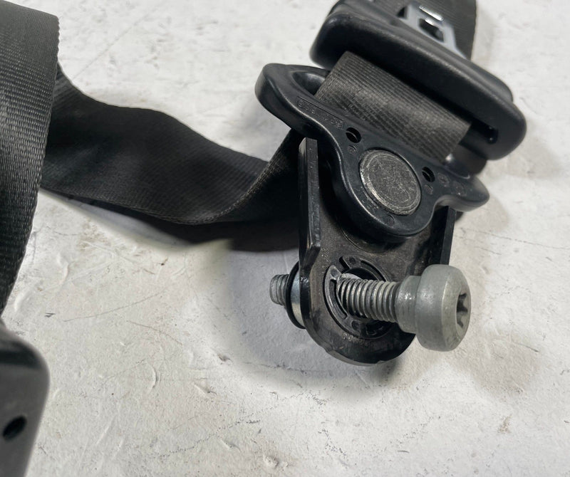 Load image into Gallery viewer, 18-23 FORD MUSTANG FRONT LEFT DRIVER SIDE SEAT BELT SEATBELT RETRACTOR # 113484
