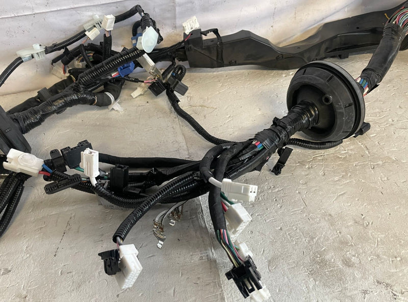 Load image into Gallery viewer, 2023-24 TOYOTA TUNDRA ENGINE BAY ROOM FUSE BOX WIRE WIRING HARNESS 3.4L # 108461
