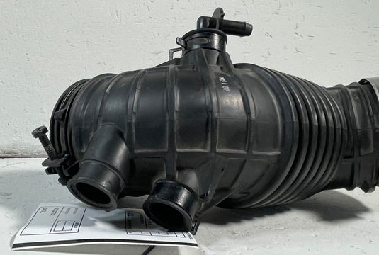 2022-2026 HYUNDAI TUCSON ENGINE AIR INTAKE HOSE TUBE PIPE 2.5L 28130CW20