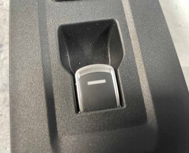 Load image into Gallery viewer, 23-25 HONDA ACCORD FRONT RIGHT PASSENGER SIDE DOOR WINDOW &amp; LOCK SWITCH # 109508
