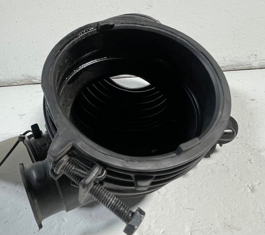 2022-2026 HYUNDAI TUCSON ENGINE AIR INTAKE HOSE TUBE PIPE 2.5L 28130CW20
