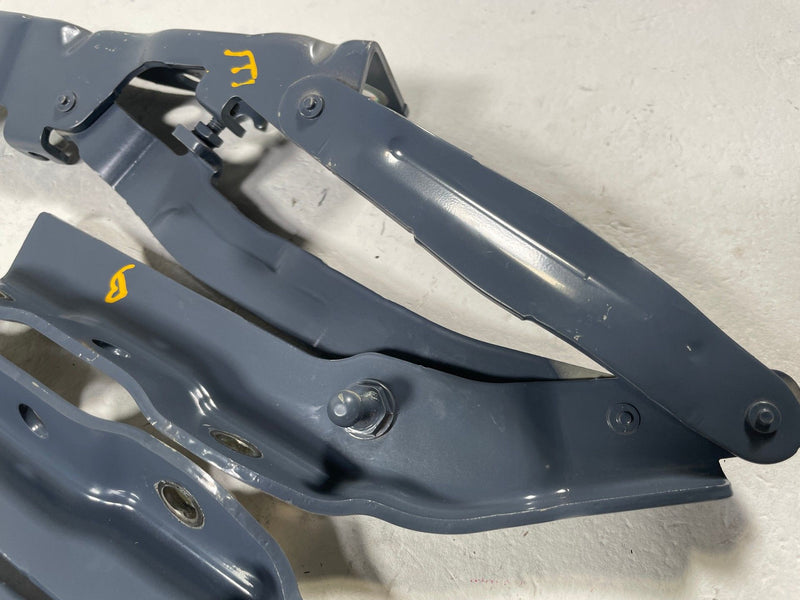 Load image into Gallery viewer, 2023-2025 HYUNDAI IONIQ 6 HOOD BONNET LEFT &amp; RIGHT SIDE HINGE SUPPORT # 110842
