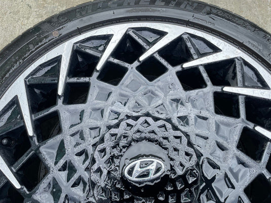 HYUNDAI IONIQ 5 20x8.5 BLACK ALLOY WHEEL RIM W/TIRE (ONLY#1) 2022-2024 # 108595