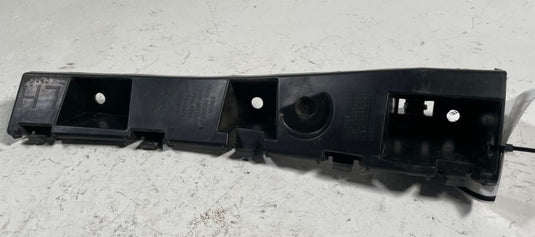 15-23 FORD MUSTANG FRONT LEFT DRIVER ROCKER MOLDING RETAINER BRACKET
