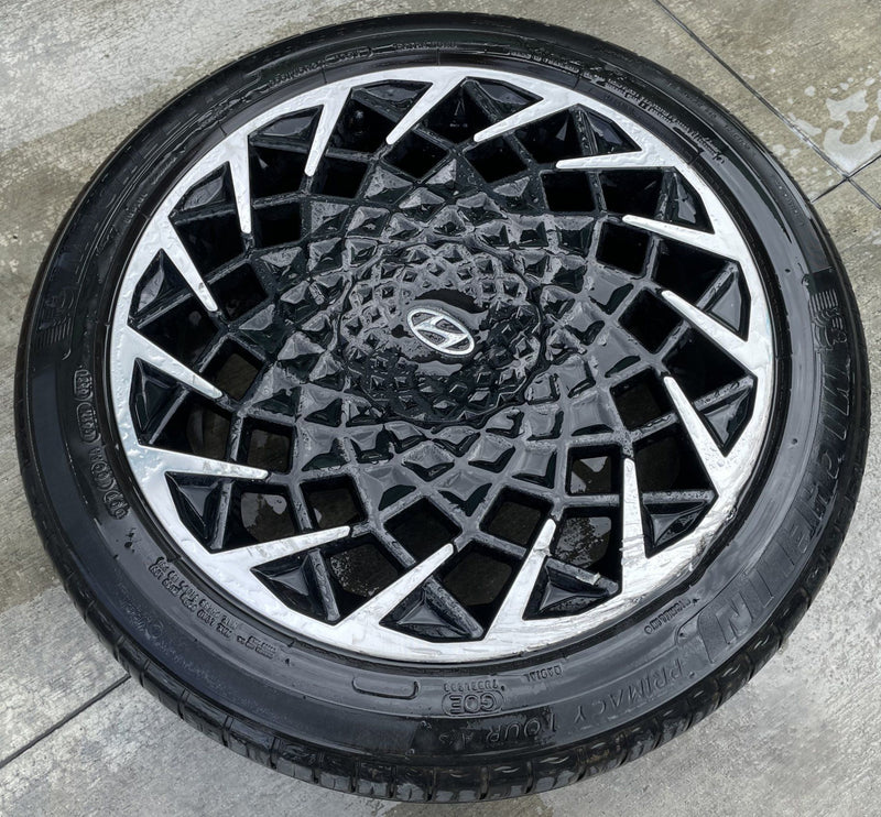 Load image into Gallery viewer, HYUNDAI IONIQ 5 20x8.5 BLACK ALLOY WHEEL RIM W/TIRE (ONLY#1) 2022-2024 # 108597
