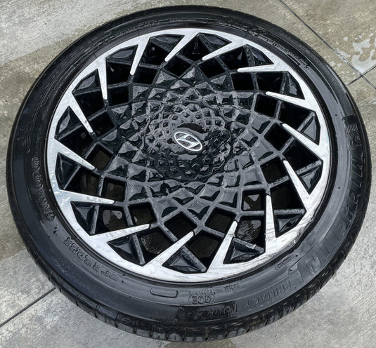 HYUNDAI IONIQ 5 20x8.5 BLACK ALLOY WHEEL RIM W/TIRE (ONLY#1) 2022-2024 # 108597