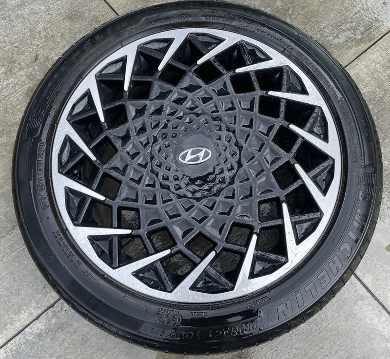 Load image into Gallery viewer, HYUNDAI IONIQ 5 20x8.5 BLACK ALLOY WHEEL RIM W/TIRE (ONLY#1) 2022-2024 # 108598
