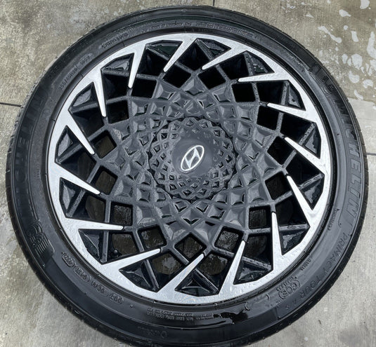 HYUNDAI IONIQ 5 20x8.5 BLACK ALLOY WHEEL RIM W/TIRE (ONLY#1) 2022-2024 # 108598