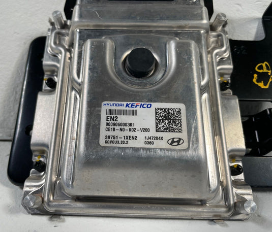 2023 - 2025 HYUNDAI IONIQ 6 VCU VEHICLE CONTROL MODULE UNIT W/ BRACKET