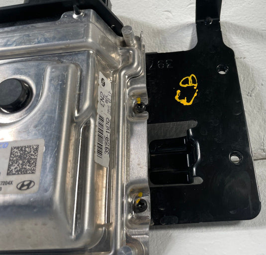 2023 - 2025 HYUNDAI IONIQ 6 VCU VEHICLE CONTROL MODULE UNIT W/ BRACKET