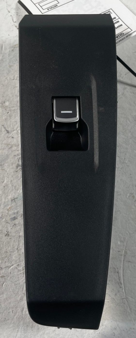 Load image into Gallery viewer, 2022-25 HONDA ACCORD HR-V REAR LEFT POWER DOOR WINDOW SWITCH BEZEL TRIM # 109502
