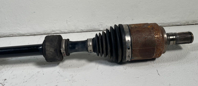 Load image into Gallery viewer, 2022-2025 HYUNDAI TUCSON FRONT LEFT DRIVER SIDE AXLE DRIVE SHAFT 2.5L # 113732
