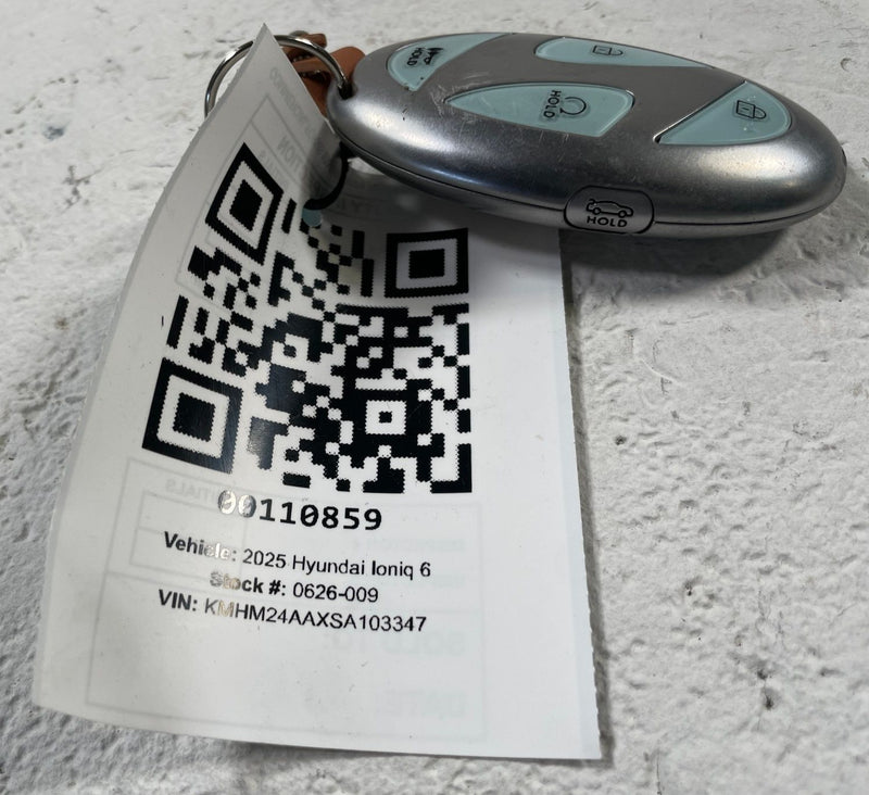 Load image into Gallery viewer, 2023-2025 HYUNDAI IONIQ 6 SMART KEYLESS ENTRY REMOTE KEY FOB 95440KL000 # 110859
