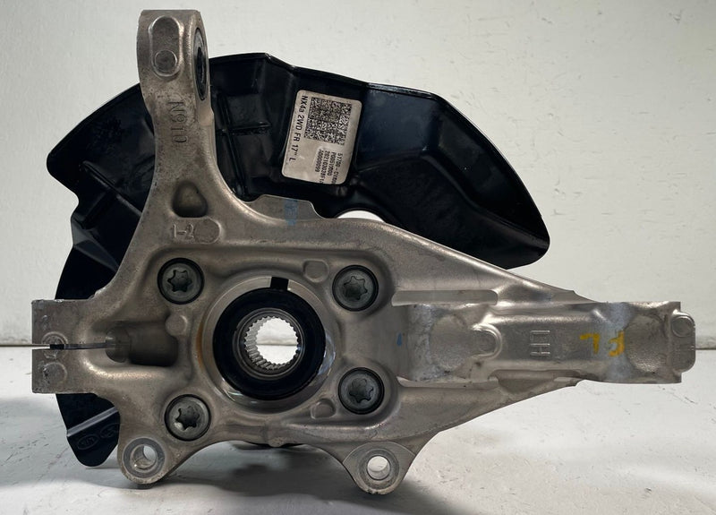 Load image into Gallery viewer, 22-26 HYUNDAI TUCSON FWD FRONT LEFT DRIVER SIDE SPINDLE KNUCKLE &amp; HUB # 113730

