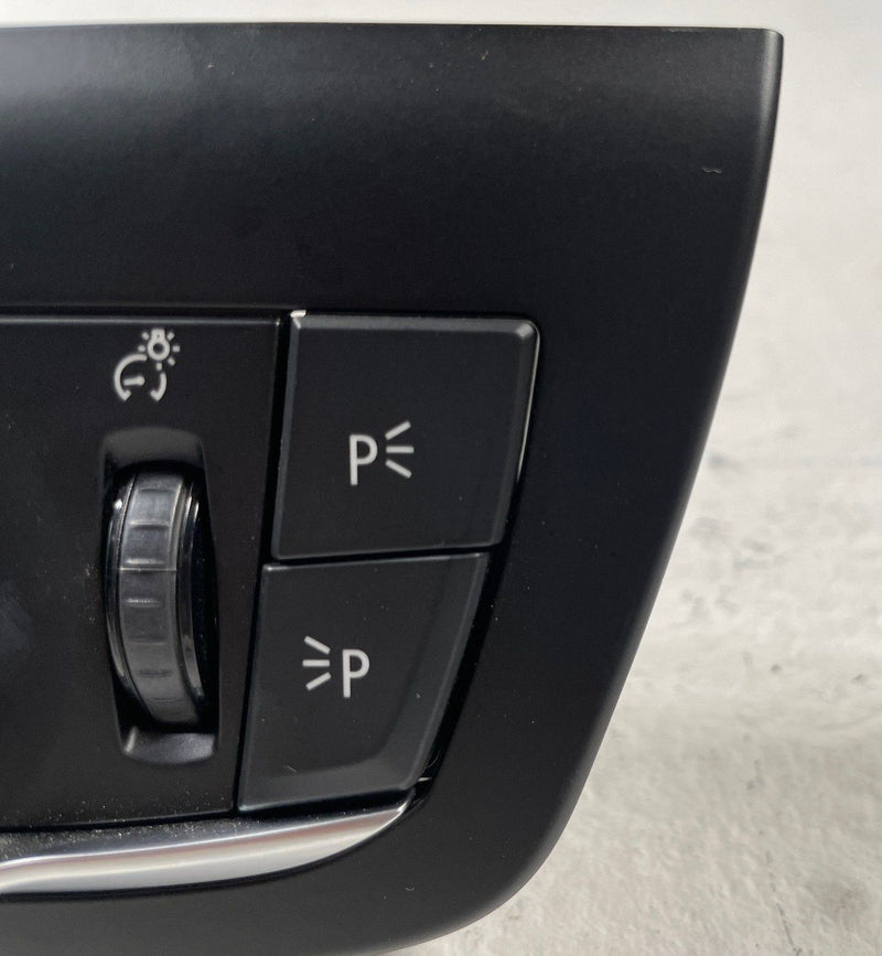 Load image into Gallery viewer, 2018-2025 BMW X3 X4 G01 G02 FRONT DASH HEADLIGHT LAMP CONTROL SWITCH # 108223
