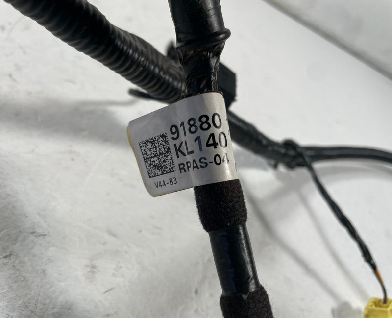 Load image into Gallery viewer, 2023 - 2025 HYUNDAI IONIQ 6 REAR BUMPER PARK ASSIST WIRE WIRING HARNESS # 110876
