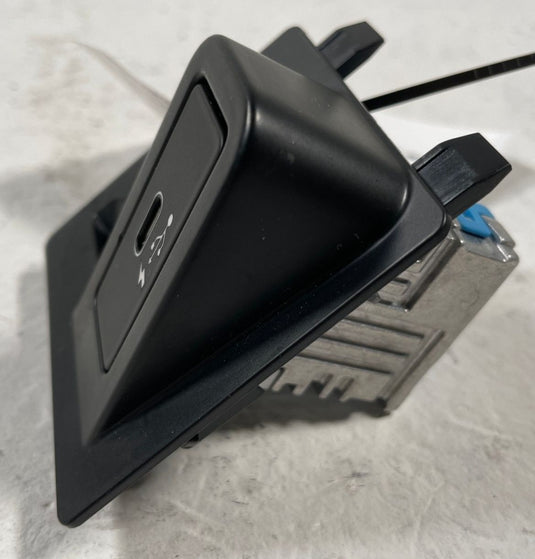 2018-2025 BMW X3 X4 G01 G02 CENTER CONSOLE USB ADAPTER CHARGING PORT