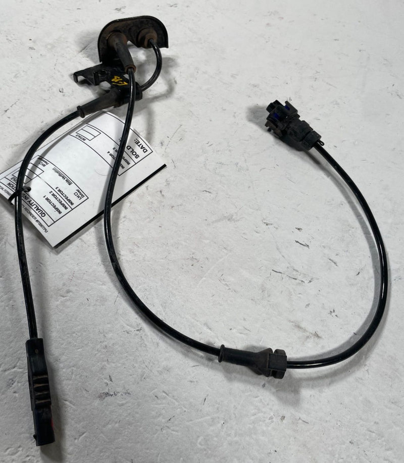 Load image into Gallery viewer, 2023-2025 HYUNDAI IONIQ 6 RWD FRONT RIGHT SIDE ABS SPEED WHEEL SENSOR # 110872
