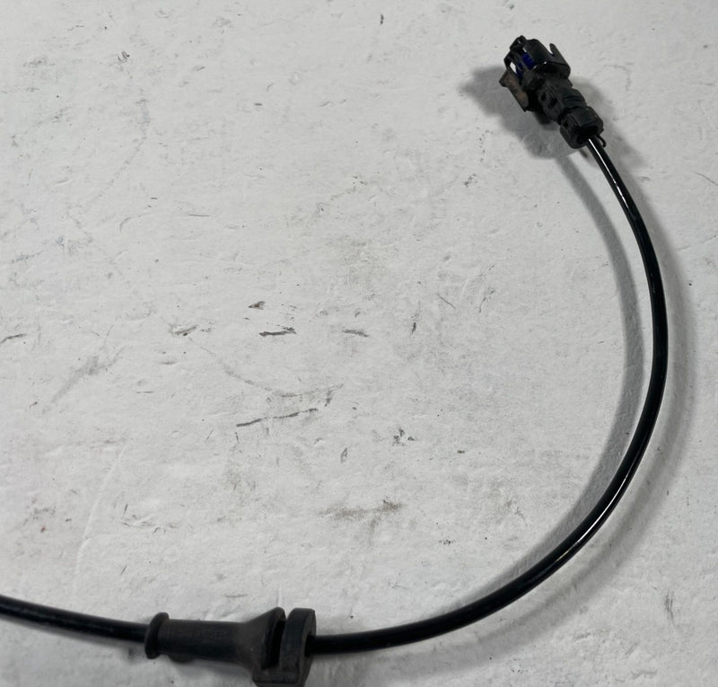 Load image into Gallery viewer, 2023-2025 HYUNDAI IONIQ 6 RWD FRONT RIGHT SIDE ABS SPEED WHEEL SENSOR # 110872
