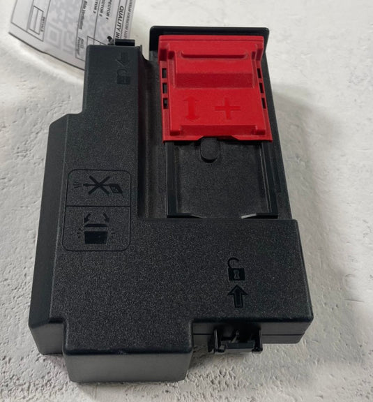 25-26 CHEVROLET EQUINOX ENGINE COMPARTMENT FUSE RELAY BOX BLOCK COVER 