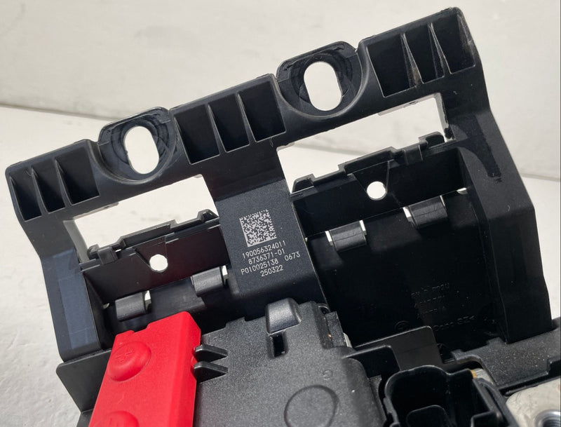 Load image into Gallery viewer, 2022 - 2024 BMW X3 G01 REAR POWER DISTRIBUTION FUSE RELAY BOX BLOCK # 108211
