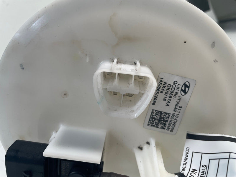 Load image into Gallery viewer, 22-26 HYUNDAI TUCSON FUEL GAS PUMP SENDING UNIT ASSEMBLY 31110-CW000 # 113722
