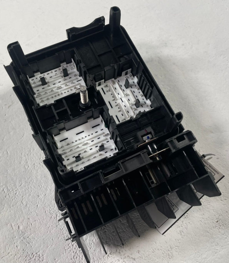 Load image into Gallery viewer, 2025 - 2026 CHEVROLET EQUINOX ENGINE FUSE JUNCTION BOX 26599766 1.5L # 112347
