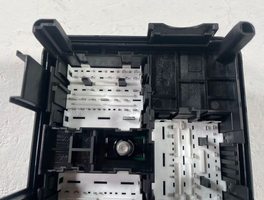 2025 - 2026 CHEVROLET EQUINOX ENGINE FUSE JUNCTION BOX 26599766 1.5L