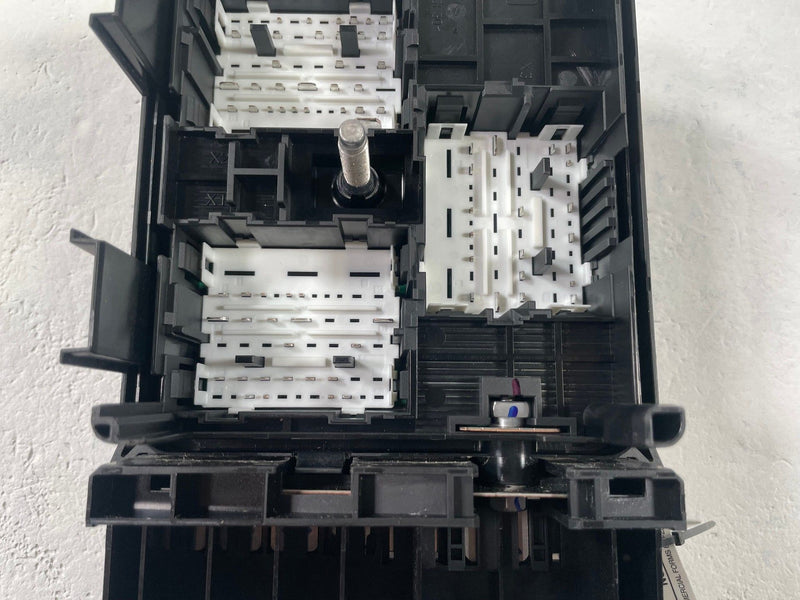 Load image into Gallery viewer, 2025 - 2026 CHEVROLET EQUINOX ENGINE FUSE JUNCTION BOX 26599766 1.5L # 112347
