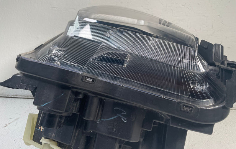 Load image into Gallery viewer, 2022-2024 HYUNDAI TUCSON FRONT RIGHT PASSENGER LED HEADLIGHT HEADLAMP # 113721
