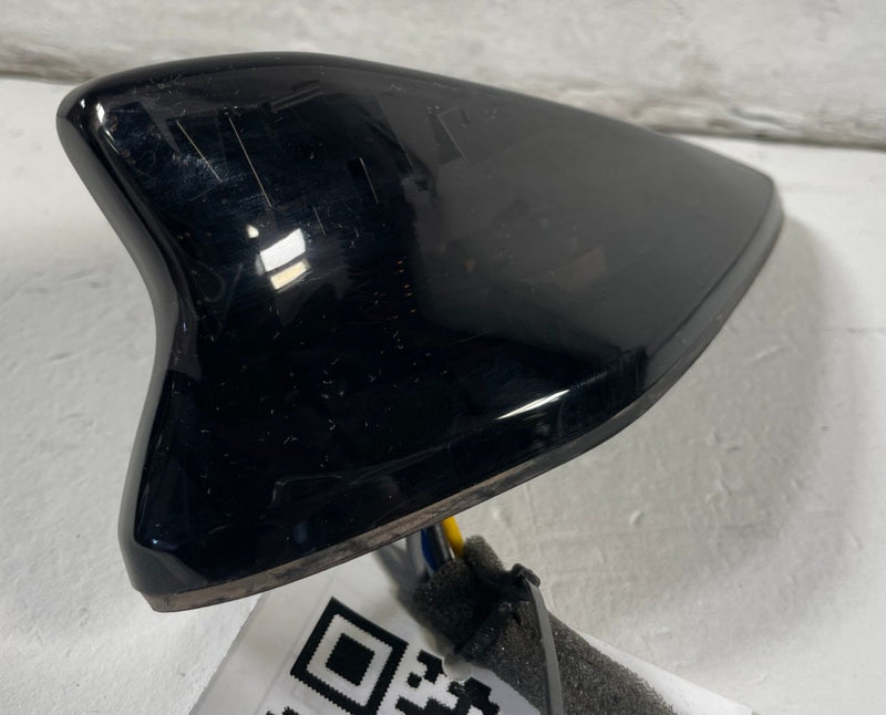 Load image into Gallery viewer, 2023-2025 HYUNDAI IONIQ 6 ROOF EXTERIOR SHARK FIN ANTENNA MODULE BLACK # 110874
