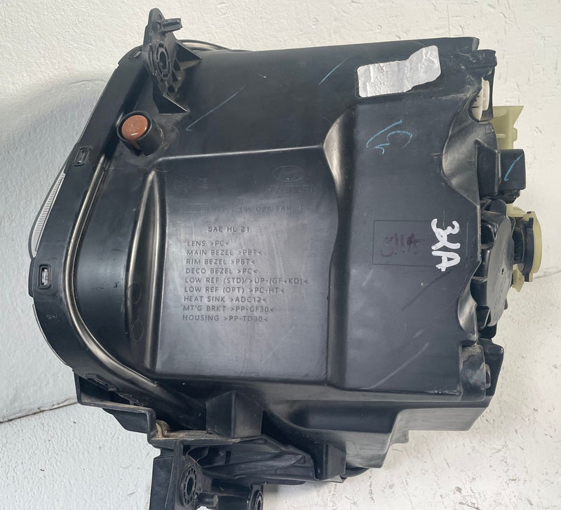 Load image into Gallery viewer, 2022-2024 HYUNDAI TUCSON FRONT RIGHT PASSENGER LED HEADLIGHT HEADLAMP # 113721
