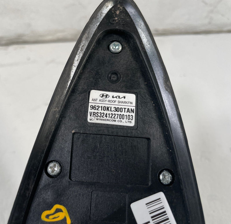 Load image into Gallery viewer, 2023-2025 HYUNDAI IONIQ 6 ROOF EXTERIOR SHARK FIN ANTENNA MODULE BLACK # 110874
