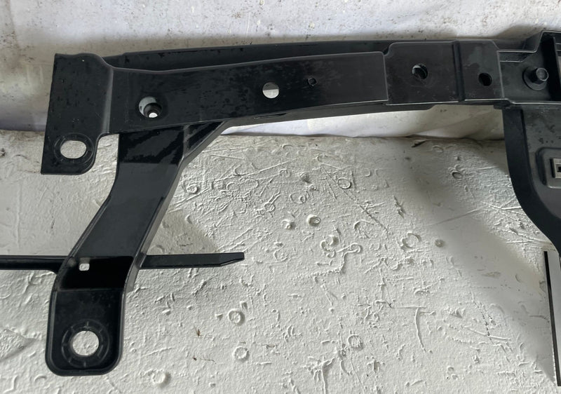 Load image into Gallery viewer, 2022-2025 HONDA PASSPORT FRONT BUMPER UPPER CENTER SUPPORT BRACKET # 113411
