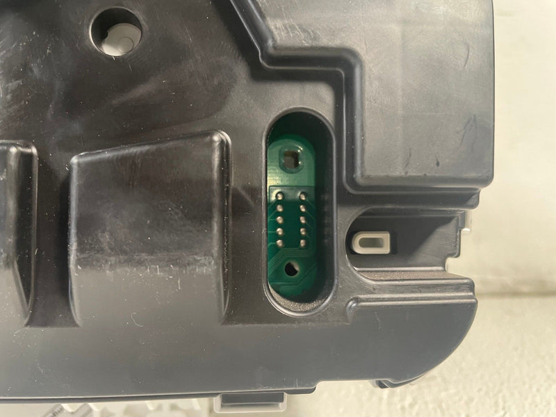 Load image into Gallery viewer, 22-24 HYUNDAI TUCSON DASH SPEEDOMETER INSTRUMENT CLUSTER GAUGE 40K MIELS #113715
