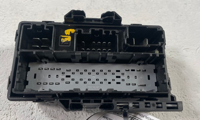 Load image into Gallery viewer, 2025 - 2026 CHEVROLET EQUINOX FRONT DASH FUSE RELAY JUNCTION BLOCK BOX # 112381
