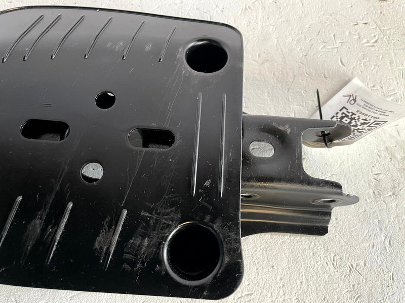 Load image into Gallery viewer, 22-26 GENESIS G70 REAR LEFT DRIVER SIDE LOWER CONTROL ARM SPRING PERCH # 110968
