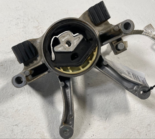 2019-2024 BMW X3 G01 RWD AUTOMATIC TRANSMISSION MOUNT SUPPORT BRACKET