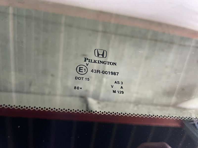 Load image into Gallery viewer, 2019 - 2025 HONDA PASSPORT SUNROOF SUN ROOF MOON ROOF WINDOW GLASS # 113387

