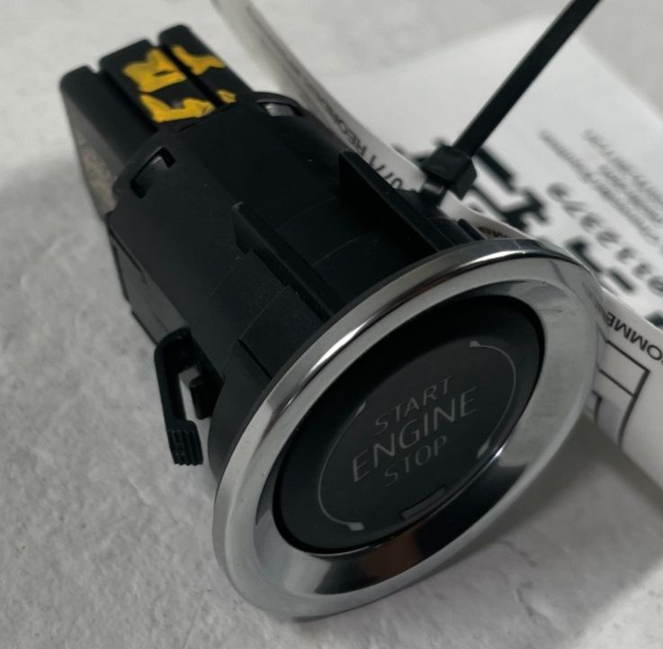 Load image into Gallery viewer, 2025 - 2026 CHEVROLET EQUINOX ENGINE IGNITION START STOP SWITCH BUTTON # 112379
