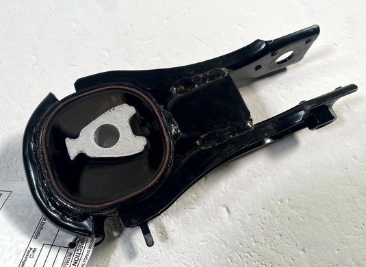 2017-2025 MAZDA CX-5 ENGINE MOTOR TORQUE ROD REARWARD MOUNT BRACKET