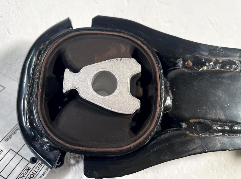 Load image into Gallery viewer, 2017-2025 MAZDA CX-5 ENGINE MOTOR TORQUE ROD REARWARD MOUNT BRACKET # 113750
