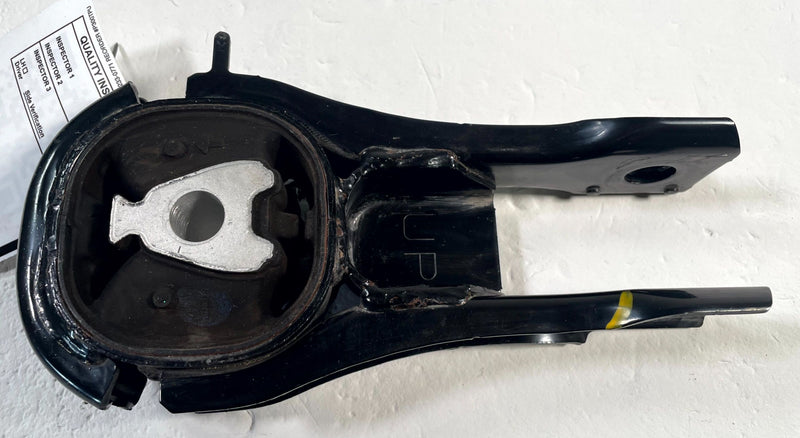 Load image into Gallery viewer, 2017-2025 MAZDA CX-5 ENGINE MOTOR TORQUE ROD REARWARD MOUNT BRACKET # 113750
